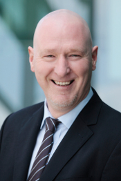 Thomas Niehoff - Geschäftsführer -